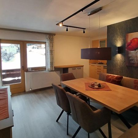 Apartamento Haus Enzian Lermoos Exterior foto