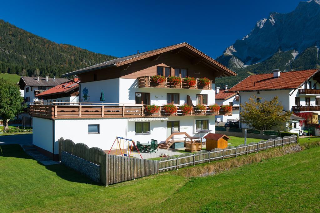 Apartamento Haus Enzian Lermoos Exterior foto
